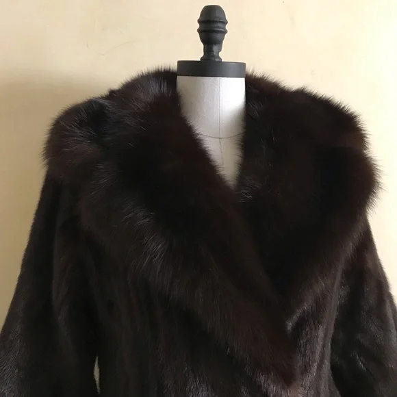 Vintage Genuine Mink Fur Coat - Picture 5 of 13